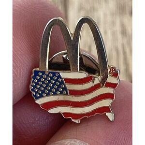 00021 Gold Tone McDonalds Arches over American Flag Collectible Souvenir‎ Pin